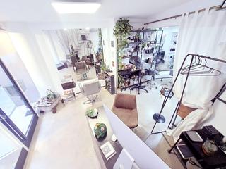 Pas-de-porte Local commercial à Sant Nicolau. Traspaso peluquería con licencia para estética  zona premium de