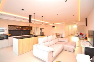 Chalet in Sencelles. Se vende chalet unifamiliar con piscina privada, en biniali
