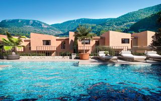 Maison jumelée à Esporles. Nueva casa adosada de estilo mallorquín en esporles con jardín,