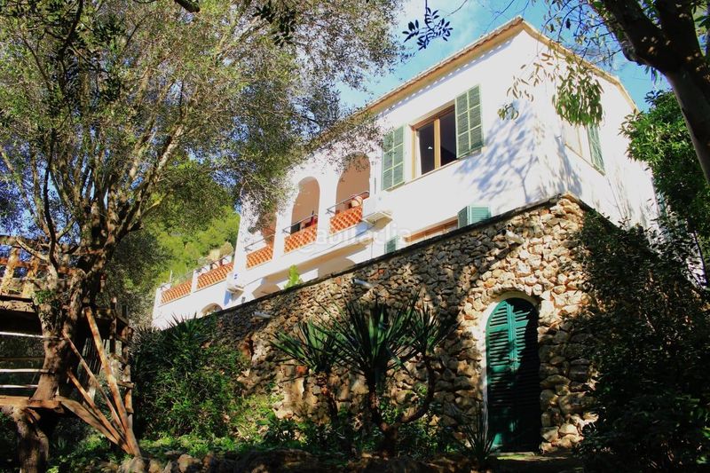 Foto f9064a46-93d4-4e4b-806c-fdb03d900a18. Casa amb aparcament a port d´Andratx Andratx