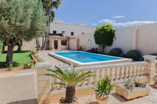 Chalet in Ses Salines Poble. Chalet exclusivo en venta en ses salines con etv y piscina priva