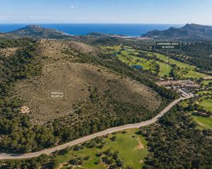 Terreno residencial en Capdepera Poble. Exclusivo terreno rústico edificable con vistas al mar y junto a