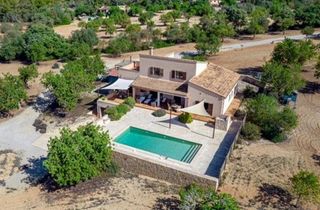 Masía en Felanitx Poble. Encantadora vivienda unifamiliar con vistas despejadas a cabrera