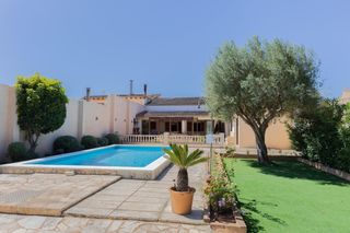 Miete Chalet  Carrer estacio. Chalet exclusivo en alquiler con opción de compra o venta direct