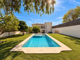 Maison à Calvià Poble. Preciosa villa en calviá pueblo con jardín y piscina privada
