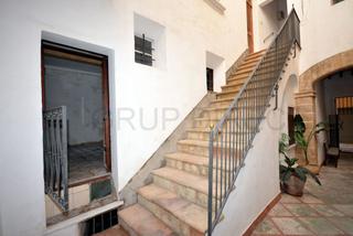 Duplex in Sant Jaume. Piso dúplex en zona sant jaume  centro de palma