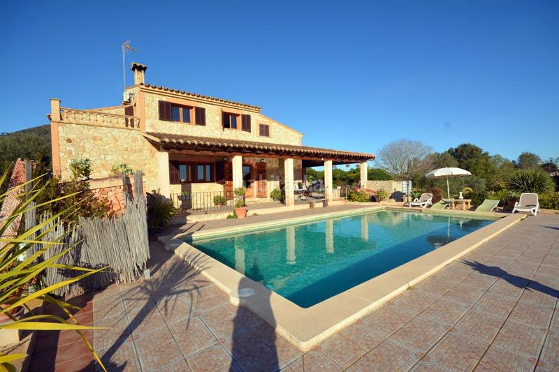 Foto b3ec5968-3fff-4c5b-bf25-055b1aa7af17. Bauernhof mit heizung parking pool in Llucmajor interior Llucmajor