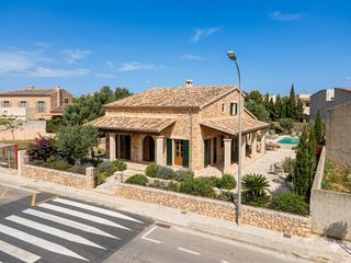 Residential Plot in Carrer del mossèn galmes 123. Un proyecto de 4 a 8 viviendas en sant llorenç?