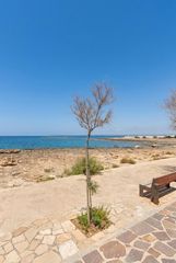 Flat  Calle carrer salvador dalí. Un hogar a 200 metros del mar en la colònia de sant jordi
