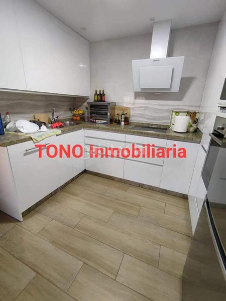 Foto ba730d12-a133-4d86-b85f-34795f5ea066. Casa amb aparcament a Écija