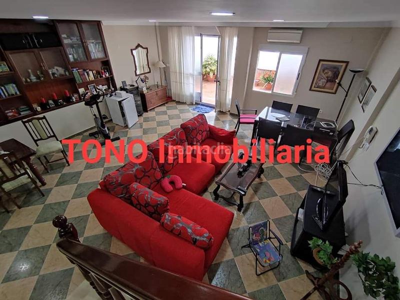 Foto fdd0c2bd-08fc-468d-a004-2eb3fdb56583. Casa amb aparcament a Écija