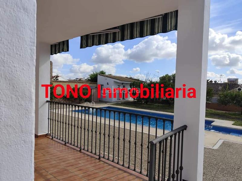 Foto ad37e2ba-0302-4410-ae30-5b964346f9f1. Chalet en Écija