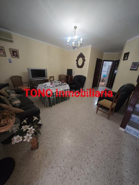 Foto 5c0add07-3e7d-451e-a992-66b090b831c1. Casa adossada amb aparcament a Écija