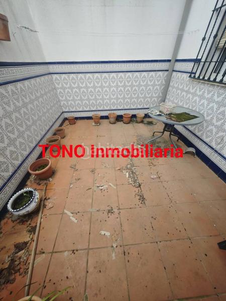 Foto e850230f-1624-4000-8cbc-bd64d6e1af66. Casa adossada amb aparcament a Écija