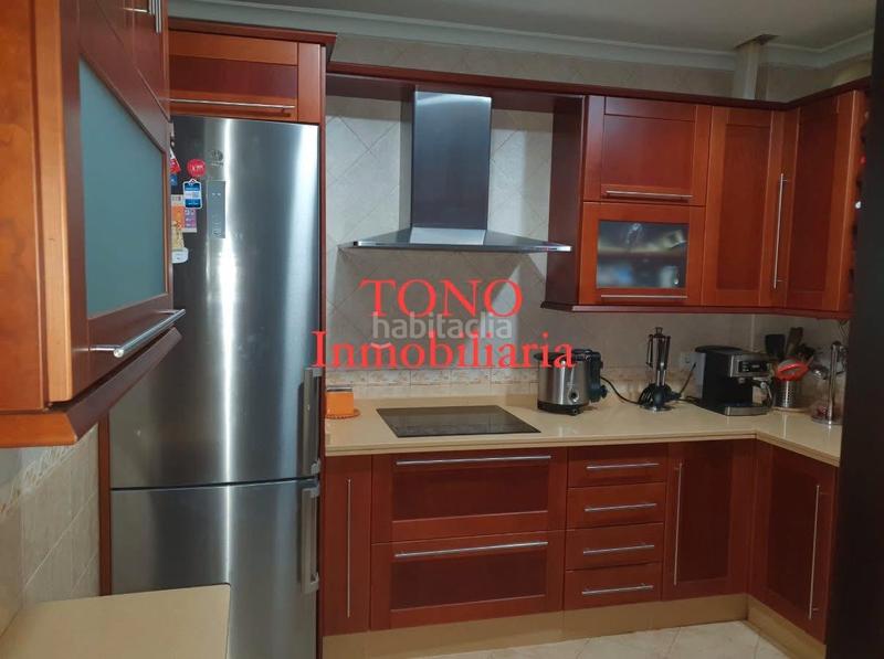 Foto a8b85efc-d772-4d7e-ba76-aa06e20d9e3e. Casa adossada amb aparcament a Écija