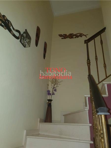 Foto bdd2eada-754d-4a58-9b86-b2096f937604. Casa adossada amb aparcament a Écija