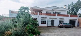Casa a Carretera sant genís 1. Espectacular casa con "dos viviendas independientes" con licenci