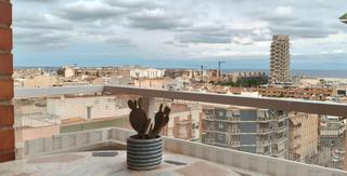 Etagenwohnung in Ronda francesc macià 23. Precioso piso muy soleado, zona muy céntrica con todos los servi