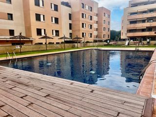 Apartament  Carrer de can xanca 27. Bonito apartamento con piscina en fenals, parking y trastero