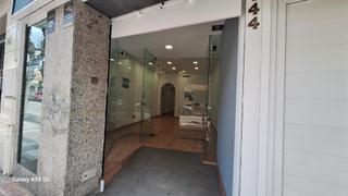 Location Local commercial à Carrer de josep anselm clavé 144. Local muy céntrico!!!