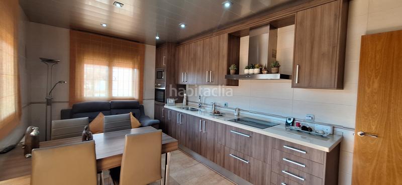 Foto c9bec44c-7300-4b60-b256-a740aa622aaa. Chalet con camino riscaldamento parcheggio in Abrera