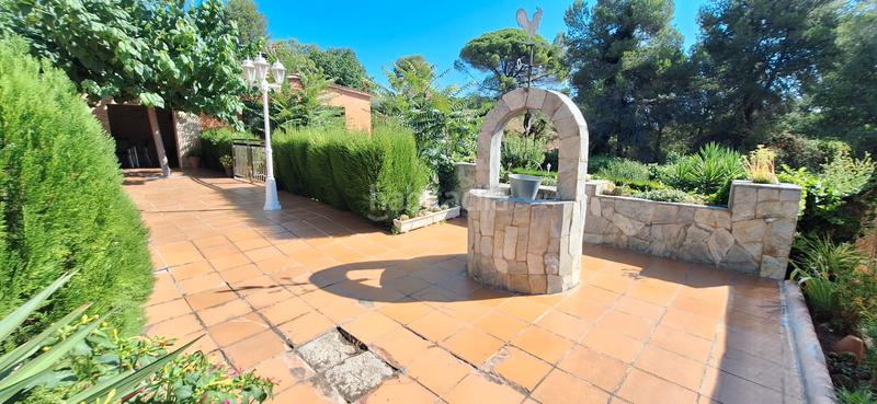 Foto f829c109-838e-4a4e-8b93-917107416731. Chalet con camino riscaldamento parcheggio in Abrera