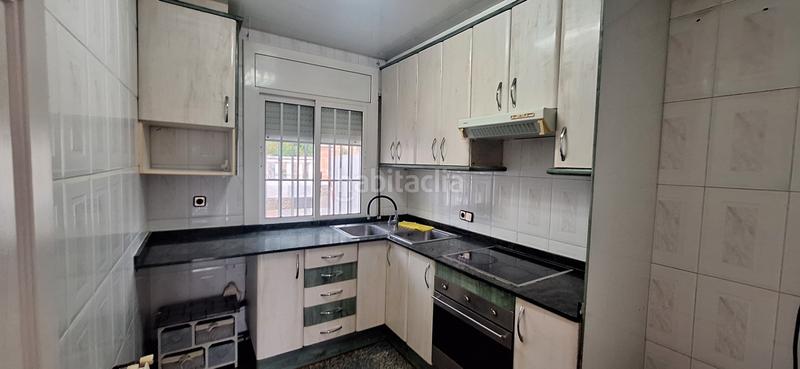 Foto 10696989-7f37-474e-8fe4-284b3d8603bb. Chalet mit kamin heizung parking in Abrera