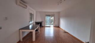 Chalet in Abrera. Casa para entrar a vivir a 4 vientos en abrera can villalba.