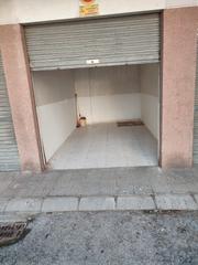 Local Comercial en Olesa de Montserrat. Local tipo box