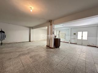 Local Comercial en Carlos Ruiz. Excelente oportunidad