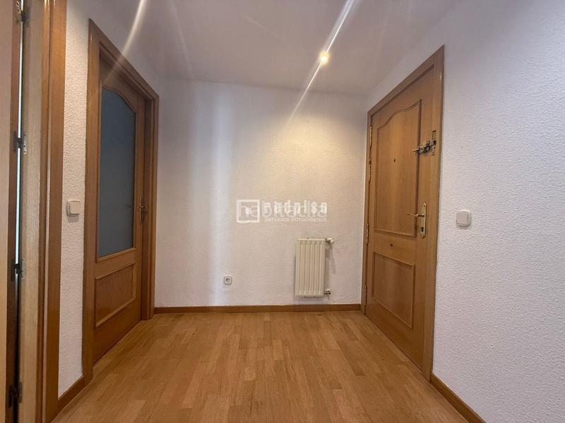 Foto 150210bc-f5f2-401f-8dea-73c2979cf6ec. Flat with heating pool in Villalba Estación Collado Villalba