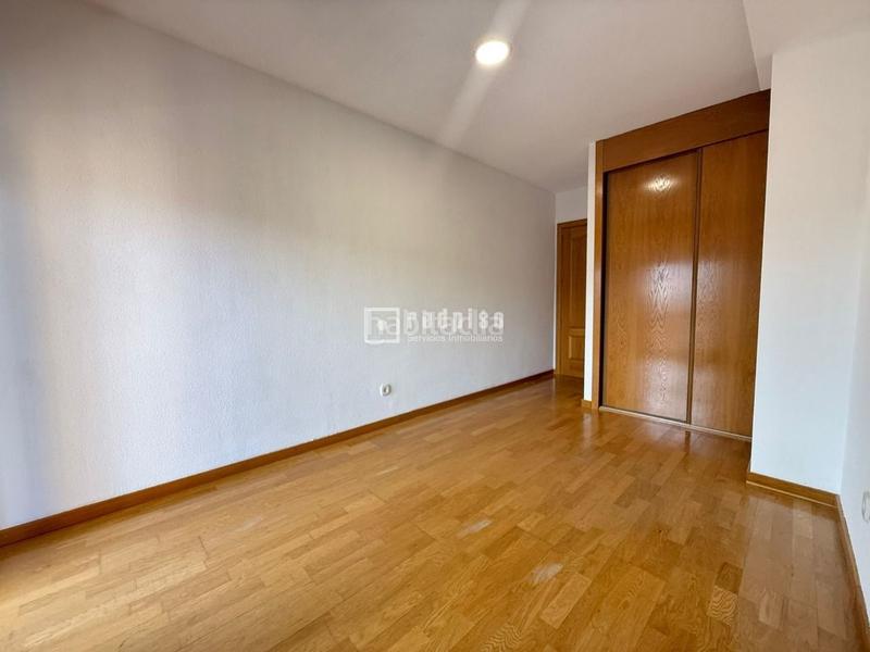 Foto 30595006-d9a9-4216-978a-1e998f87a858. Flat with heating pool in Villalba Estación Collado Villalba