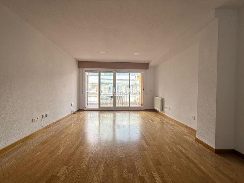 Foto 4887adf3-3267-4282-87c9-2f86e2399de8. Flat with heating pool in Villalba Estación Collado Villalba