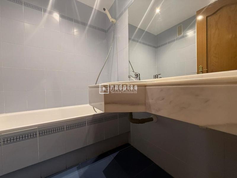 Foto 6cac7547-7370-49a7-a9a0-326f4f1c998d. Flat with heating pool in Villalba Estación Collado Villalba