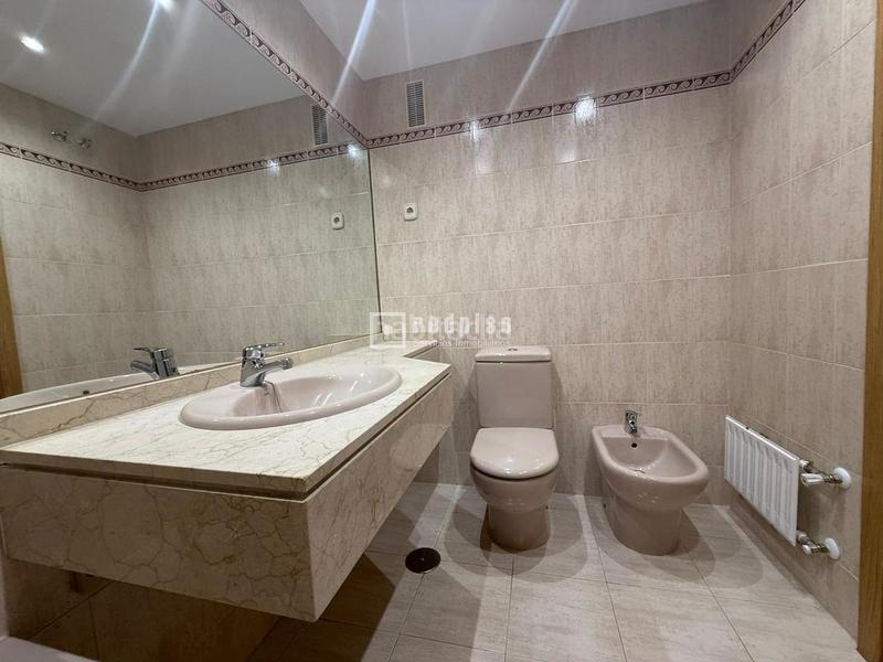 Foto a09367b8-23f6-4e52-9bcd-bff46f155cb5. Flat with heating pool in Villalba Estación Collado Villalba