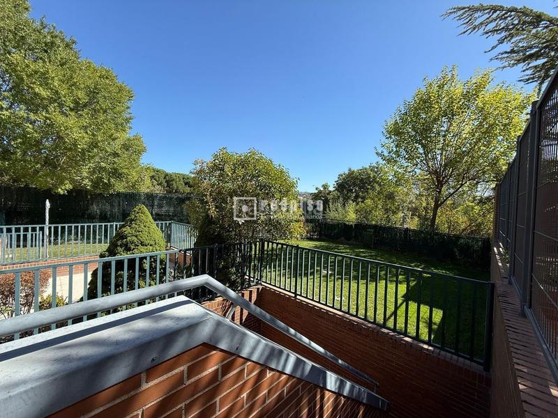 Foto e7f59c68-4c9e-4c74-9f2f-f8e4161a0af6. Flat with heating parking pool in Los Negrales Collado Villalba
