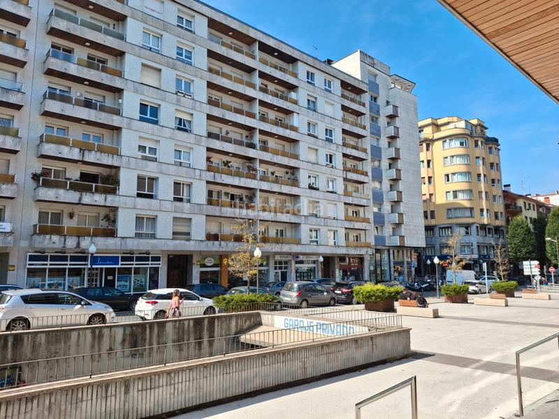 Foto c0f10c46-b7c0-4f1c-9d4a-9bd9ba4e250c. Piso en beraqueta kalea 17 piso céntrico de 86 m2 con balcón corrido en Irun