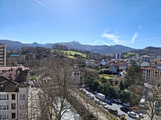 Appartamento in Nafarroa hiribidea 2. Amplisima vivienda de 148 m2 útiles con grandes vistas y muy bue