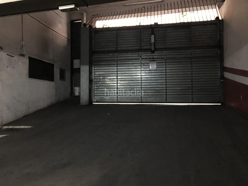 Foto 181ee5df-7df4-4633-98f0-0e2a88068418. Parking coche en Collblanc Hospitalet de Llobregat (L´)
