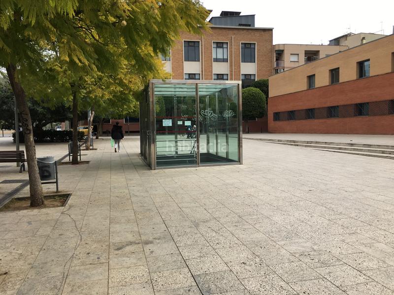 Foto afbb1b06-a11a-4937-8657-aa9655f54461. Aparcament cotxe a Collblanc Hospitalet de Llobregat (L´)