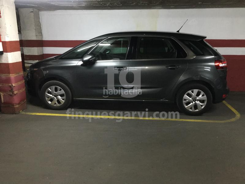 Foto d1d9d8d5-b529-4460-987e-a0353b2878d5. Aparcament cotxe a Collblanc Hospitalet de Llobregat (L´)