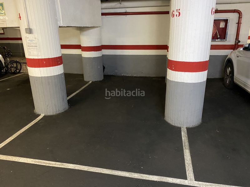 Foto 8c9fa29e-2f5d-4079-b800-077089f14a5e. Aparcament cotxe a La Bordeta Barcelona