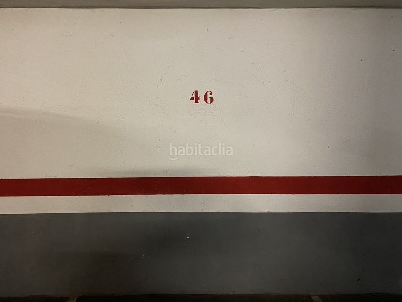 Foto 0f81ecd2-5ad4-45fe-a24f-61e419ce024c. Aparcament cotxe a La Bordeta Barcelona