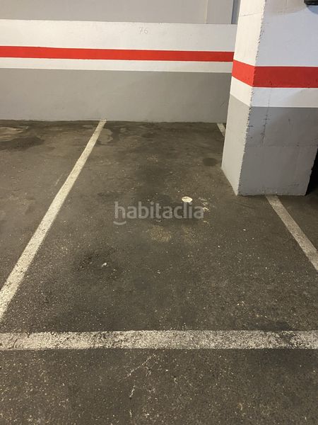 Foto a5efee3a-cf0e-41d8-849d-c565aa1be138. Aparcament cotxe a La Bordeta Barcelona