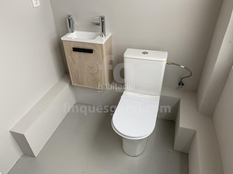 Foto 606cafa8-3ce5-4815-8bee-bdb576e57f86. Alquiler oficina en El Coll Sant Cugat del Vallès