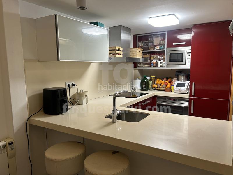 Foto e5c1c0f5-f6a1-422a-8431-0b0fc4cf7376. Casa adossada amb calefacció aparcament a Centrevila Vilanova i la Geltrú