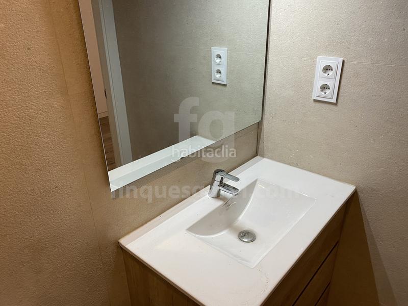 Foto 1b464e28-0f3b-4871-a74b-c7f17eeba298. Location local commercial dans Sant Ramon - Maternitat Barcelona