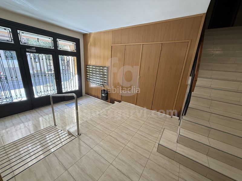 Foto 02465666-ae86-4838-869d-43f13b1a2d69. Pis amb calefacció a Sants-Badal Barcelona