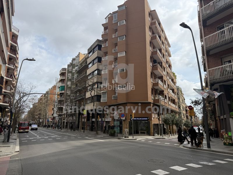 Foto da586493-d65f-4691-93b5-0e14c6707adc. Pis amb calefacció a Sants-Badal Barcelona