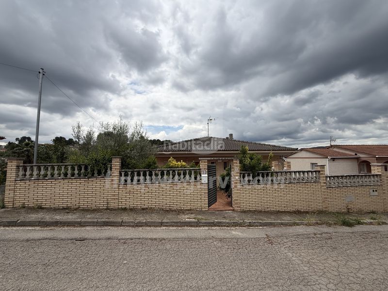 Foto 0bf9417d-92e7-49b8-8e5c-50250f6b574a. Casa amb calefacció aparcament a Piera